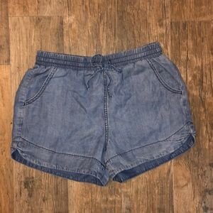 Loose blue jean shorts